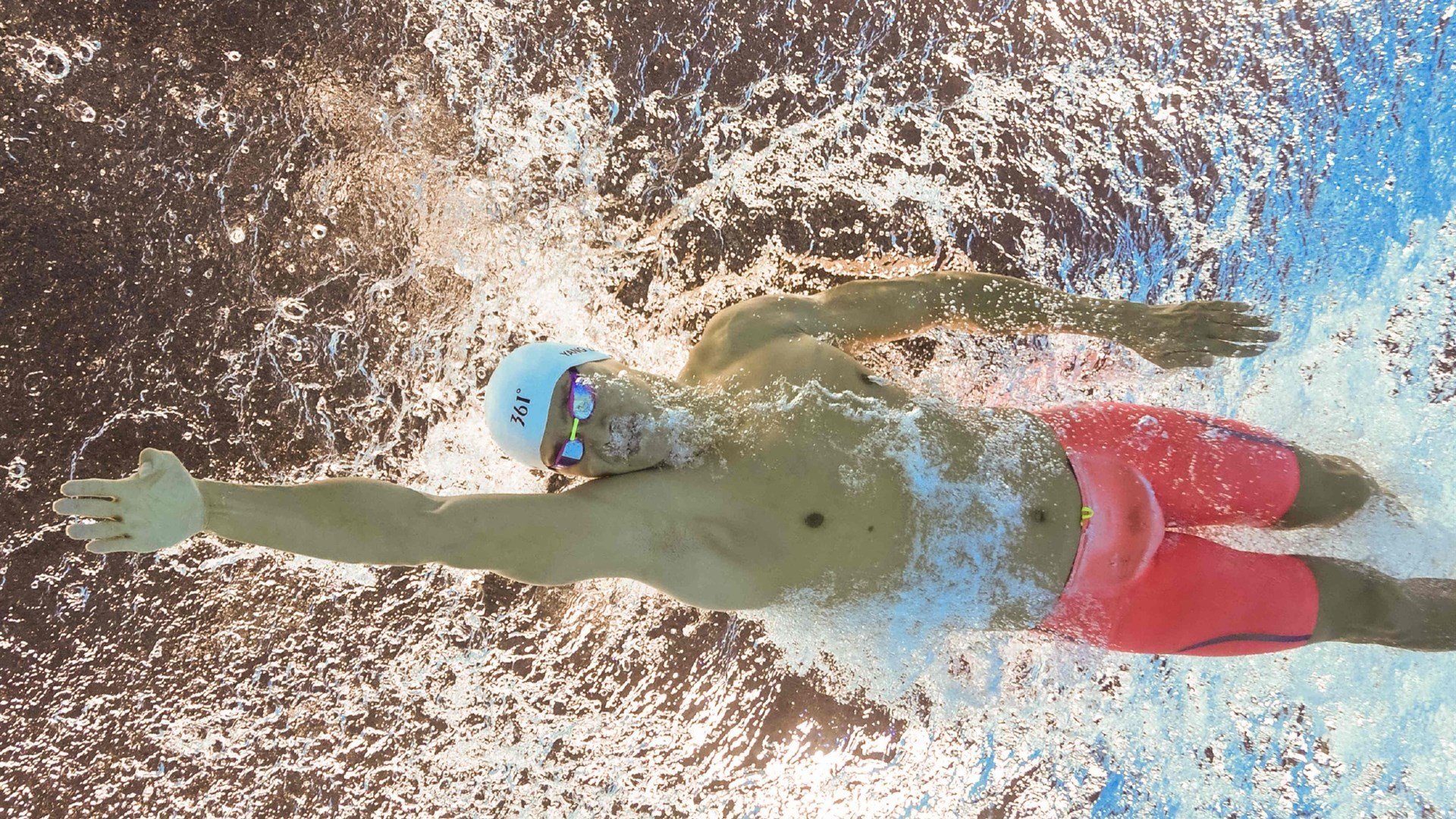 青少年篮球注重步伐协调性训练提升攻防能力，青少年篮球训练的原则